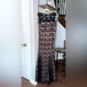 Betsy & Adams Sleeveless Floral Victorian All Over Lace Beaded Jeweled Gown